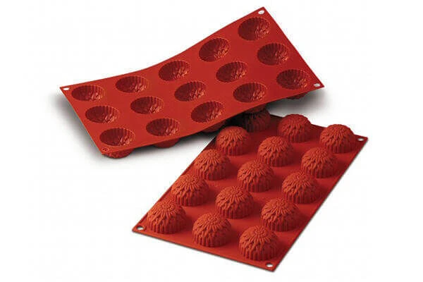 Silikomart Bakvorm 15 Dahlia's ø 4,4 Cm Silicone Bruin